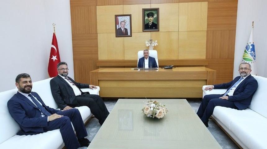 Başkan To&ccedil;oğlu, Sa&uuml; Rekt&ouml;r&uuml; Savaşan İle Bir Araya Geldi