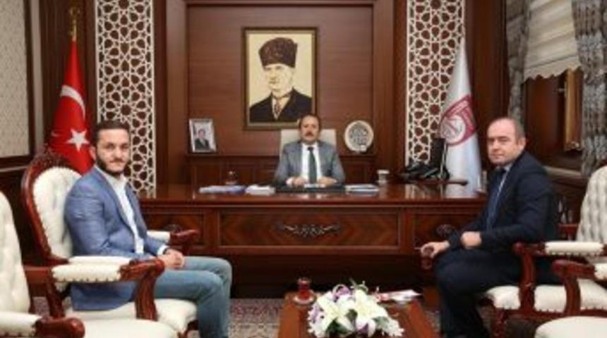 Kök Hücre Bağışçı Kazanım Uzmanı Ünver Vali Pehlivan’ı Ziyaret Etti