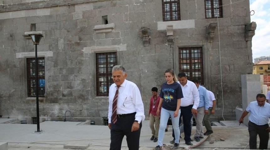 Başkan B&uuml;y&uuml;kkılı&ccedil;, Turan Mektebi &Ccedil;alışmaları Hakkında Bilgi Aldı