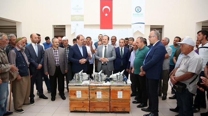 50 &Ccedil;ift&ccedil;iye 500 Adet Kovan Dağıtıldı