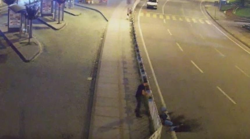 Yol Kenarındaki Saksıları Tahrip Eden Şahsa Gözaltı