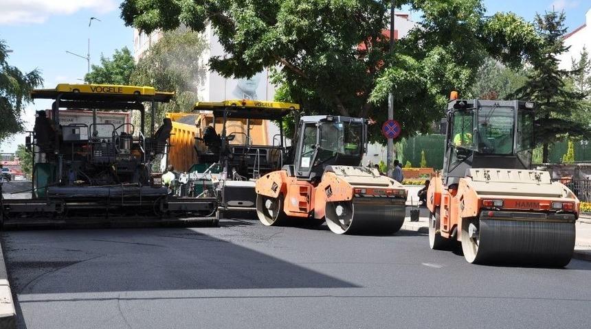 Faikbey Caddesi&rsquo;nin Asfaltı Yenileniyor