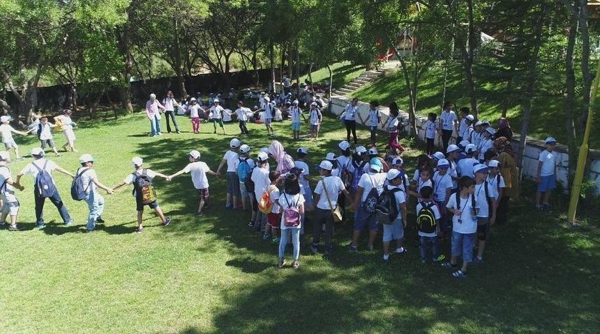 &Ccedil;ocuklar Yaz Kampıyla Eğleniyor