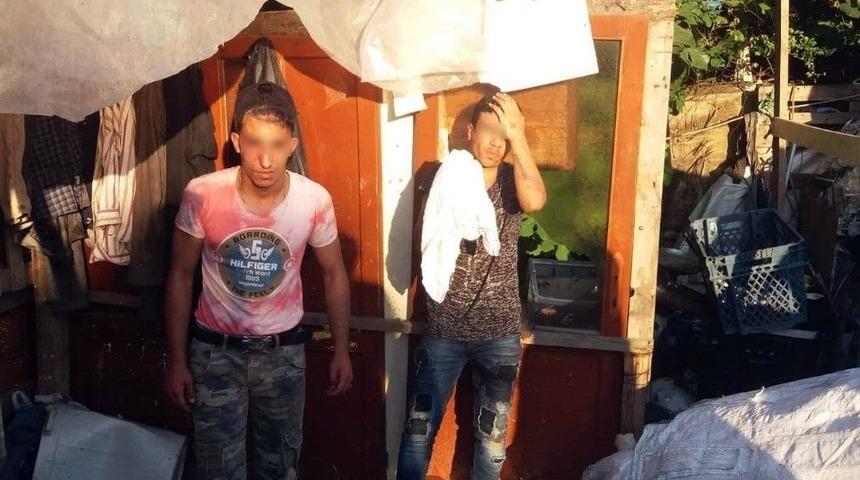 Vatandaşlar Hırsızları Yakalayarak Polise Teslim Etti