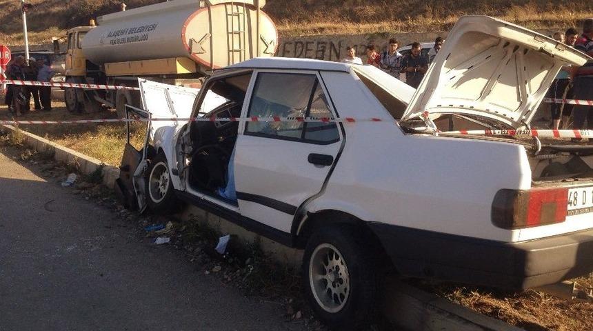 Kamyon İle Otomobil &Ccedil;arpıştı: 1 &Ouml;l&uuml;
