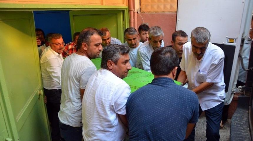 K&uuml;p Şelaleri&rsquo;nde &Ouml;len Gen&ccedil;lerin Cenazeleri Alındı