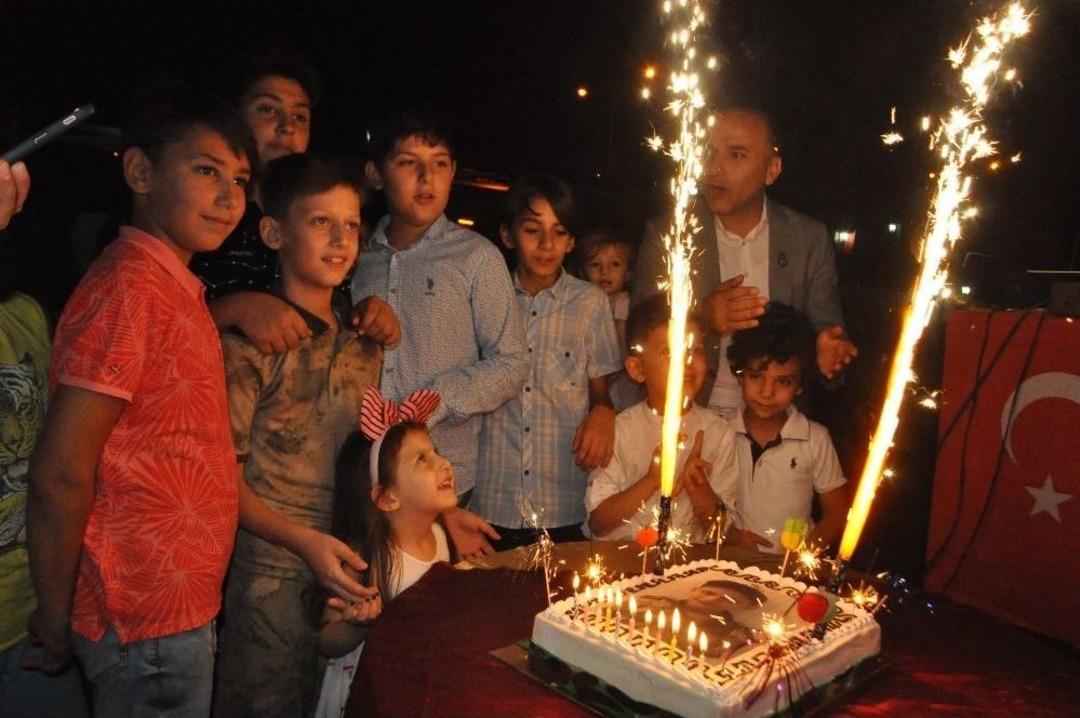 Batman&rsquo;da Şehit &Ccedil;ocuğuna S&uuml;rpriz Doğum G&uuml;n&uuml;