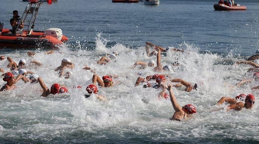 ‘altın Kulaçlar’ Karamürsel’de Yarıştı