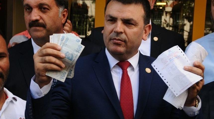 T&uuml;mkiad &Uuml;yesi 300 İş Adamı 3 Milyon Doları Tl&rsquo;ye &Ccedil;evirdi