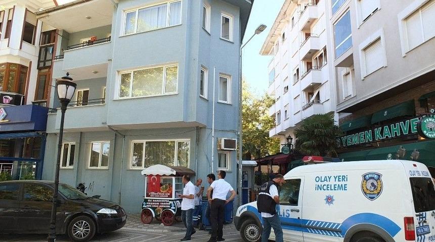 Liman Başkanı Lojmanında &Ouml;l&uuml; Bulundu