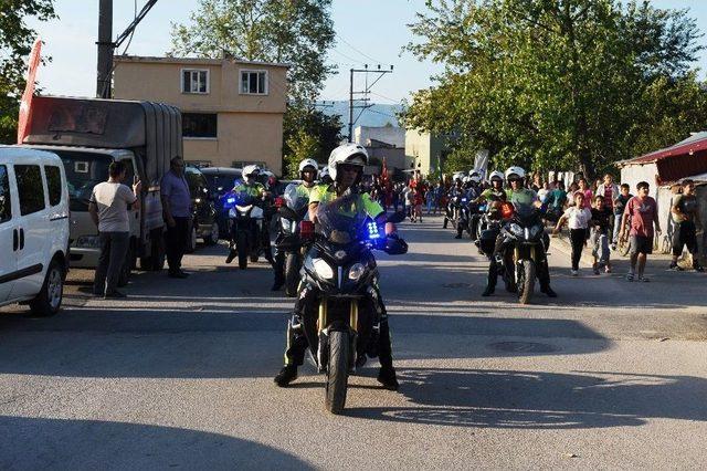 Şehit Polisin Anısına 100 Çocuk Sünnet Ettirildi