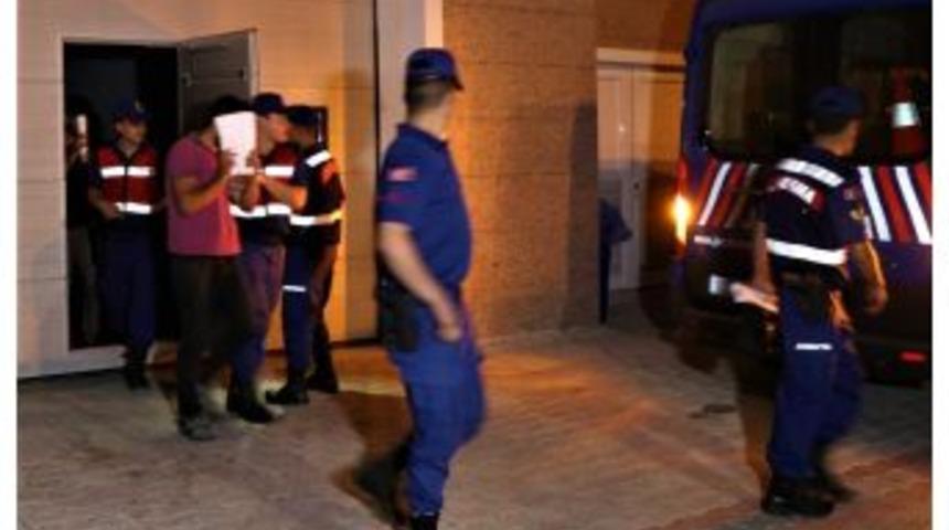 Burdur&rsquo;da Uyuşturucu Operasyonunda 5 Tutuklama