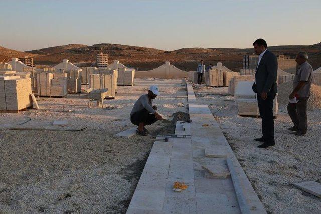 Eyyübiye’de Hizmet Binasıyla Meydan İnşaatı Sürüyor