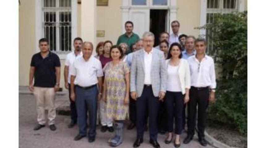 Dolar Operasyonuna Akademisyenlerden Mesaj: "&uuml;zerimize D&uuml;şeni Yapmaya Hazırız"