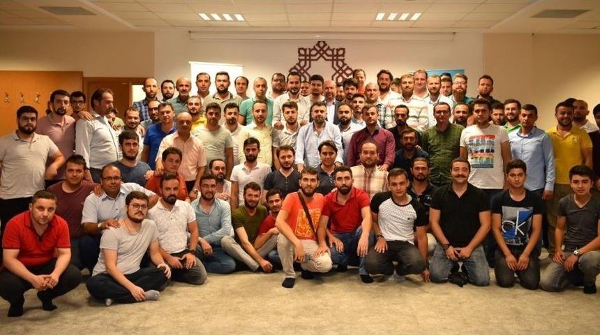 Başkan Pekyatırmacı Sanayi &Ccedil;alışanı Gen&ccedil;lerle S&ouml;yleşi Ger&ccedil;ekleştirdi