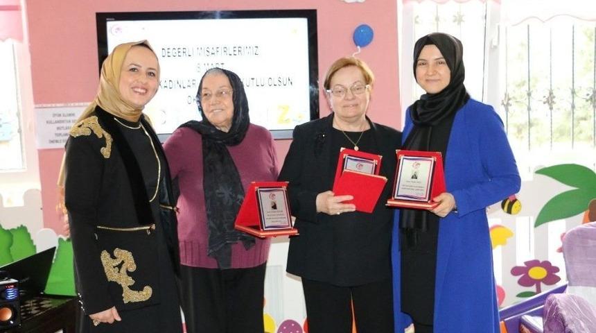 Ş&uuml;kran &Ouml;ney Anaokulunda Kadınlar G&uuml;n&uuml;