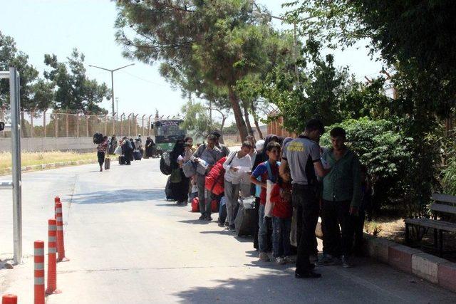 44 Bin Suriyeli Türkiye’ye Döndü