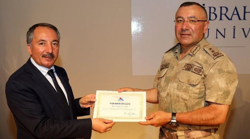 Ai&ccedil;&uuml;&rsquo;de &ldquo;ağrı İlinde D&uuml;zensiz G&ouml;&ccedil; Olgusu&rdquo; Konulu Panel D&uuml;zenlendi