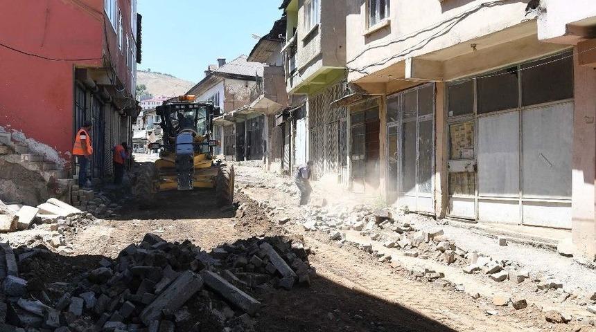 Bitlis Caddesi&rsquo;nde Asfalt Hazırlığı