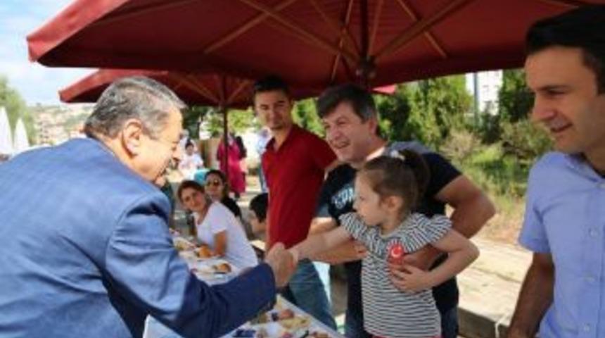 Başkan Akın Vatandaşlarla Buluştu