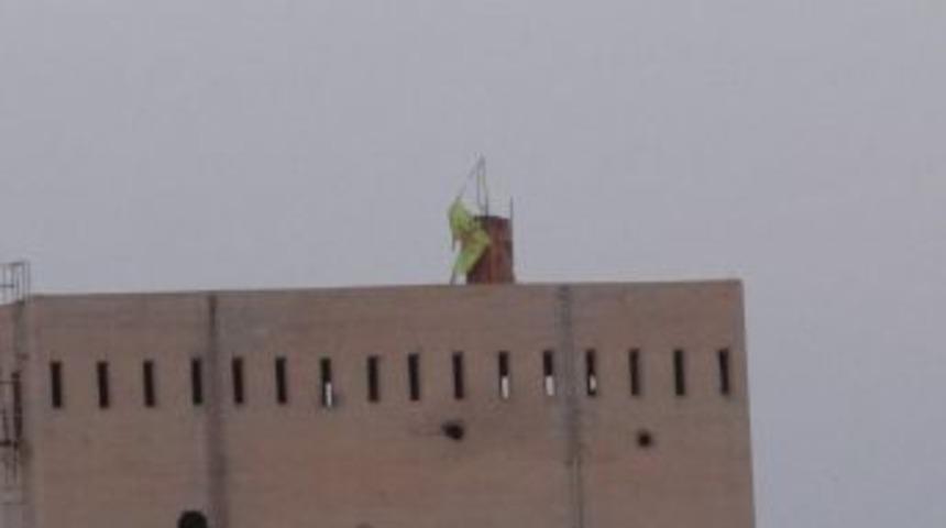 Pyd&rsquo;nin S&ouml;zde Flaması İndirildi