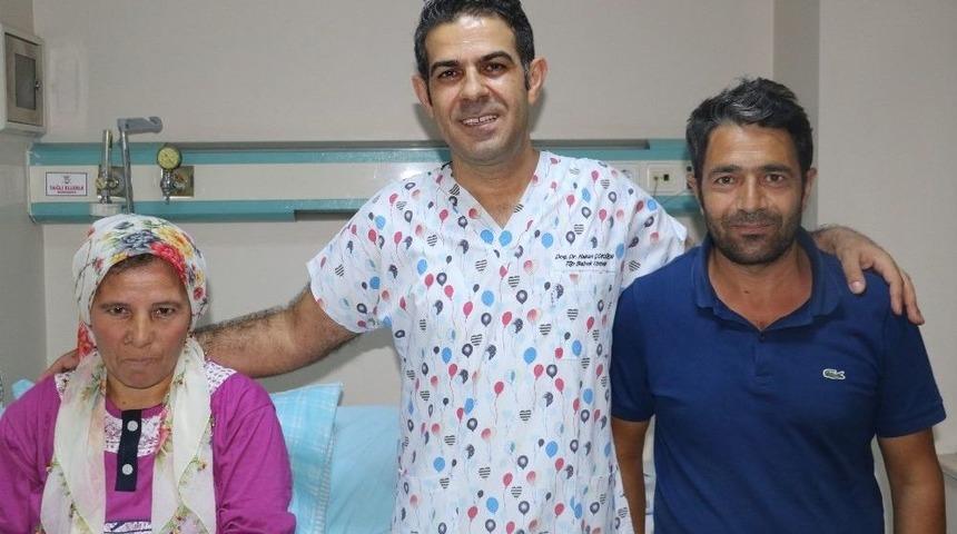 Riskli Ameliyat Sonrası Bir G&uuml;nde Ayağa Kalktı