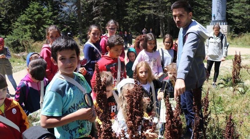 Doğa Ve Bilim Şenliği Uludağ&rsquo;ı Renklendirdi