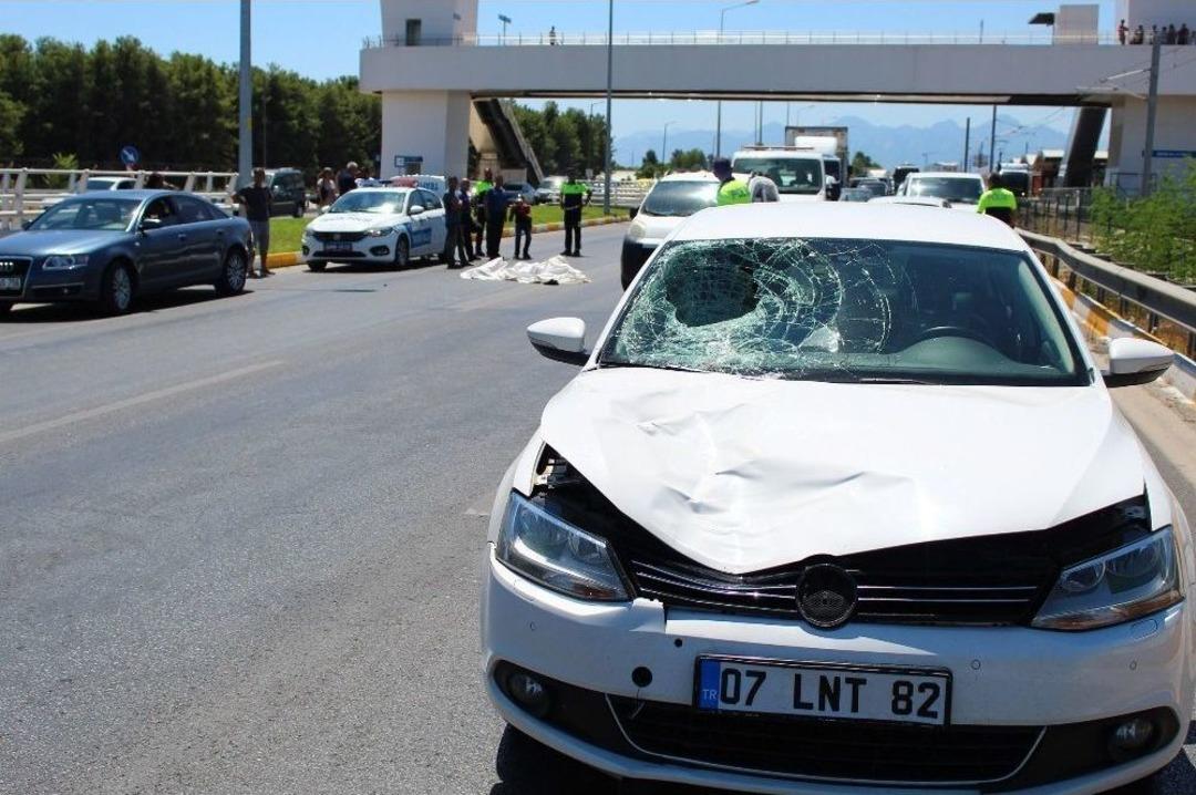 &Uuml;st Ge&ccedil;idi Kullanmayan Yaya Kazada &Ouml;ld&uuml;