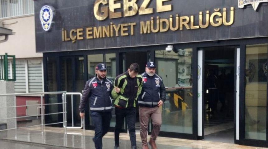 Kendisini Polis Olarak Tanıtıp Ka&ccedil;ırdıkları Kadınlara Tecav&uuml;z Eden Şahıslar Tutuklandı