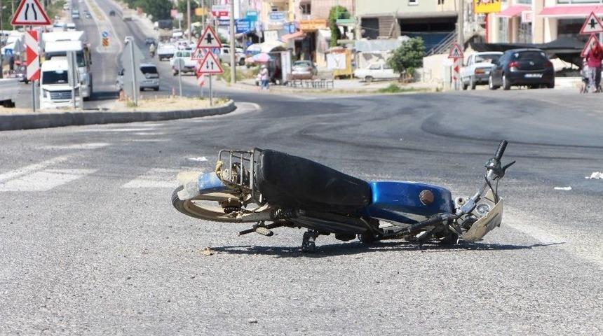 Manavgat&rsquo;ta Motosiklet Kazası: 1 Yaralı