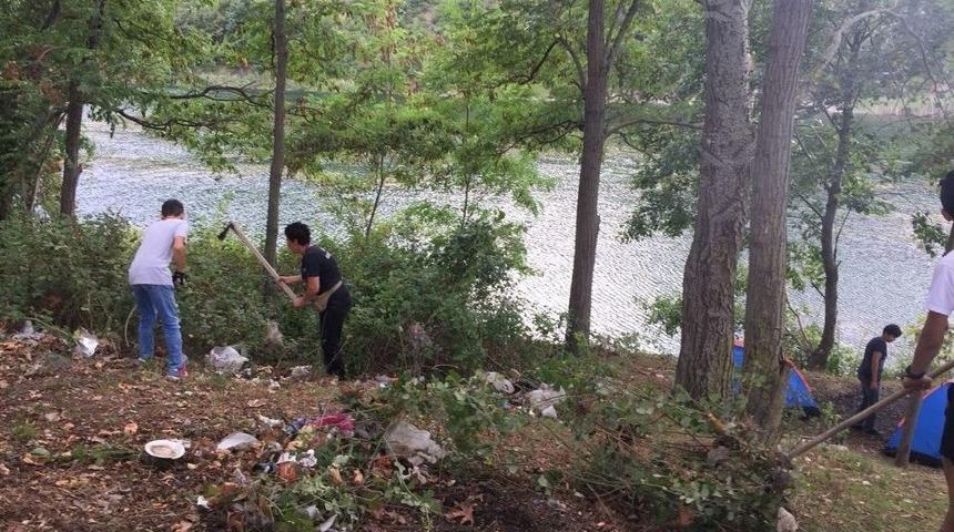 Doğa Kampında Doğa Temizliği