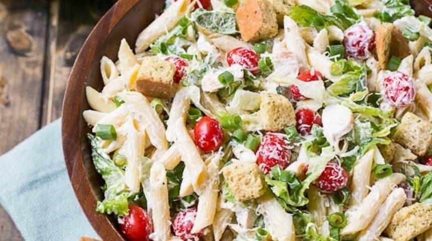 Makarnalı Sezar Salata