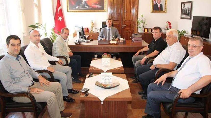 Zeytin K&uuml;melenmesinden, Kaymakam Sırmalı&rsquo;ya Ziyaret