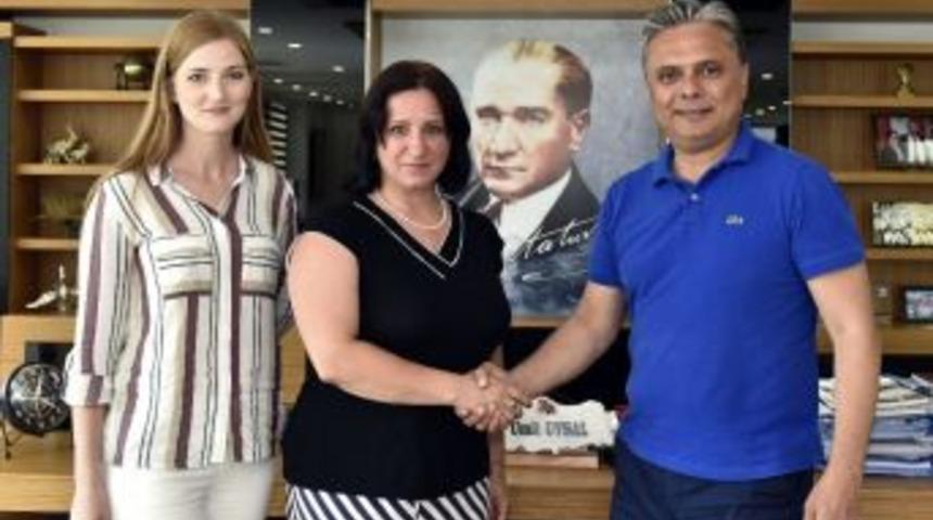 Uysal: &ldquo;mutlu Bir Muratpaşa&rsquo;da Yaşıyoruz&rdquo;