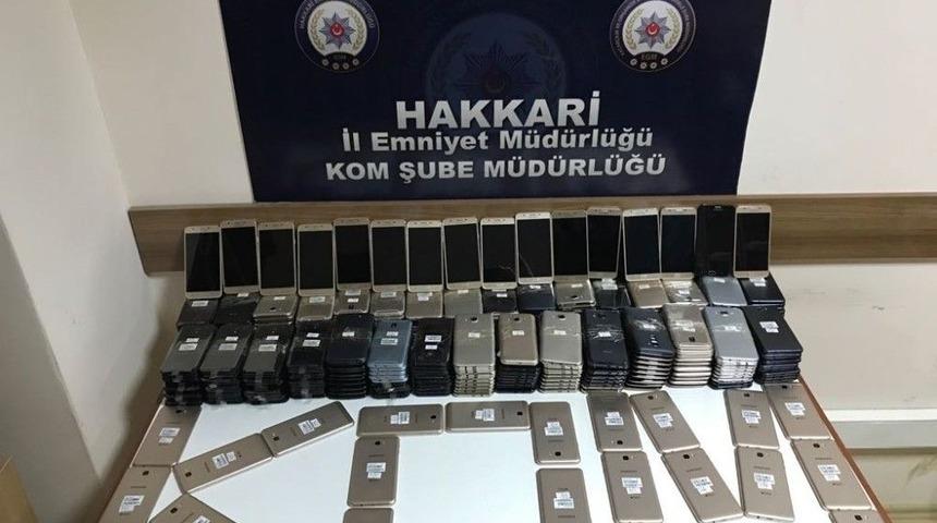 Hakkari Polisi, Ka&ccedil;ak&ccedil;ılığa Ge&ccedil;it Vermiyor