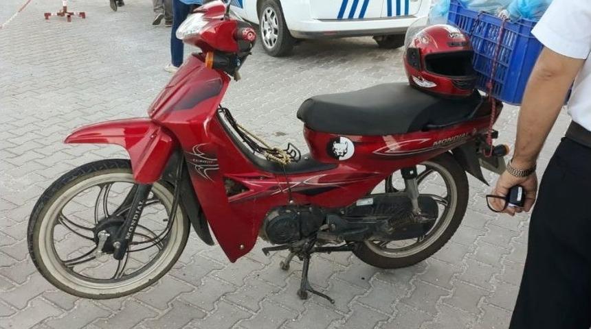 Otomobil İle Motosiklet &Ccedil;arpıştı; 2 Yaralı