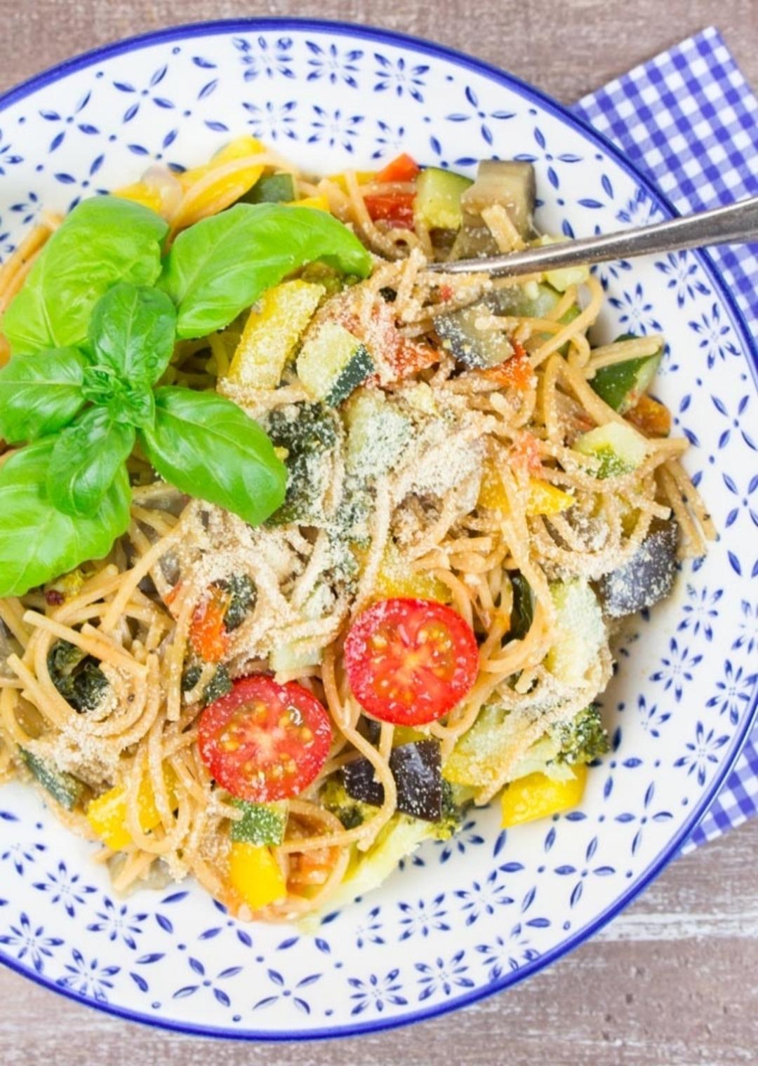 Sebzeli Spagetti