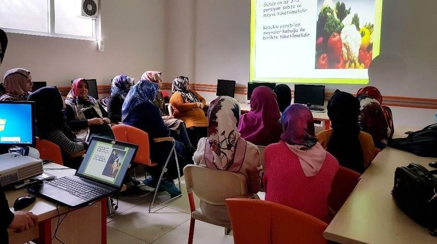 Pursaklar&rsquo;da Kadınlara Sağlık Eğitimleri Devam Ediyor