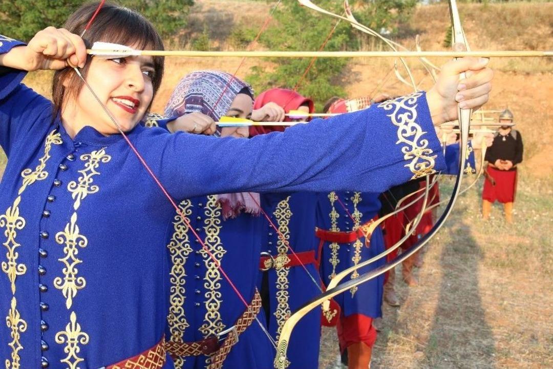 Film Seti Değil, Turnuva Hazırlığı