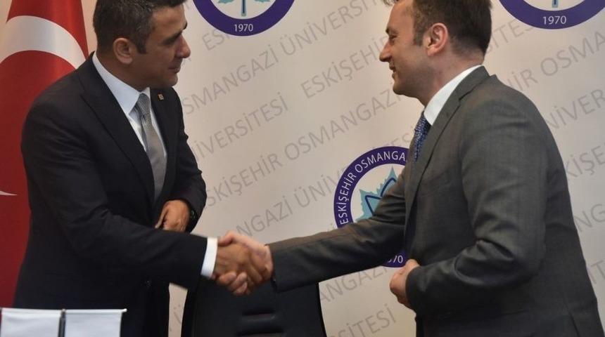 &Uuml;niversite Sanayi İşbirliği İ&ccedil;in Bir İmza Daha