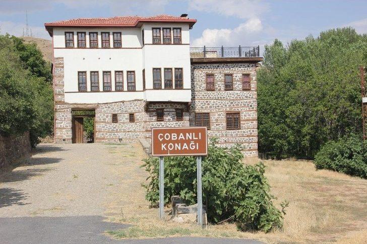 Tarihi Konaklara Ziyaretçi Akını G1