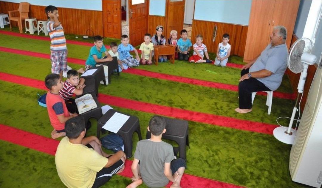 &Ouml;ğrenciler Hem Eğleniyor, Hem Kur&rsquo;an &Ouml;ğreniyor