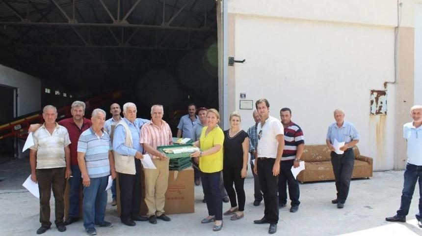 Bal Üreticilerine Kovan Altlığı Dağıtıldı