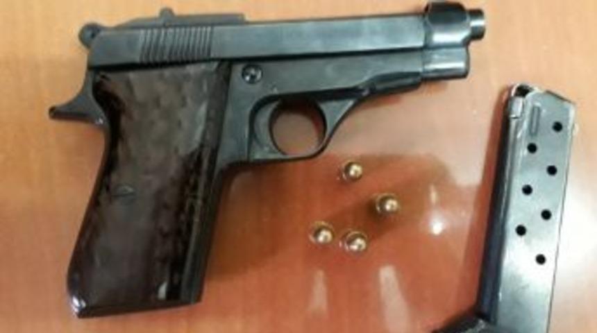 Ş&uuml;pheli Şahsın &Uuml;zerinden Seri Numarası Silinmiş Tabanca &Ccedil;ıktı