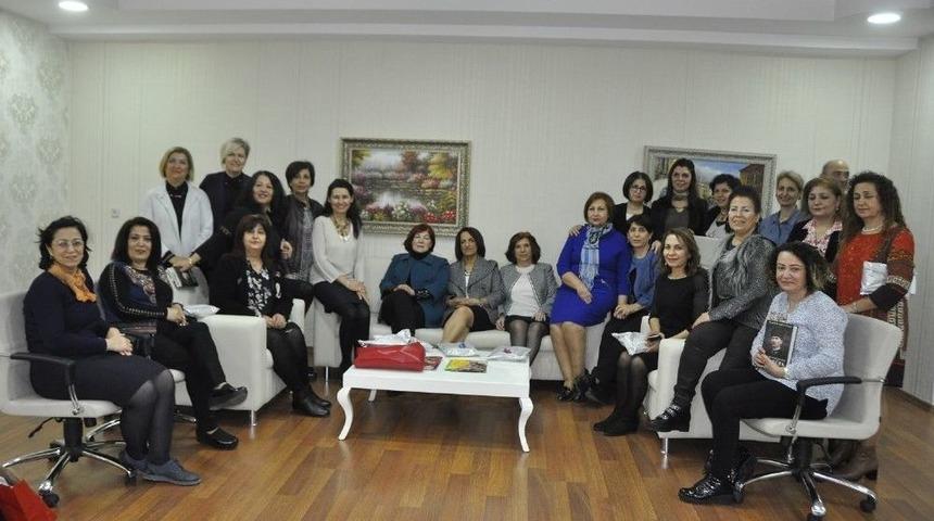 Gkv&rsquo;de 8 Mart&rsquo;a Anlamlı Kutlama