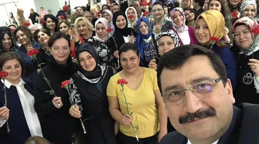 Başkan Ak Kadın &Ccedil;alışanlarla Buluştu