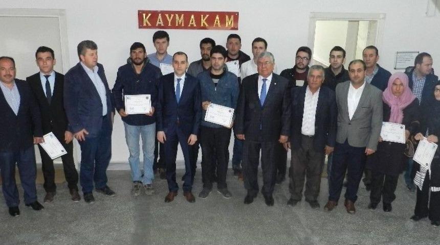 Selendi&rsquo;de 22 Kişi Girişimcilik Sertifikasını Aldı