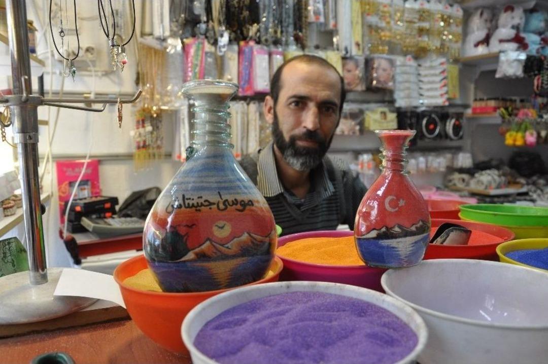 (&ouml;zel) Şişeye Dağları, Pirin&ccedil; Tanesine Yazıları Sığdırıyor