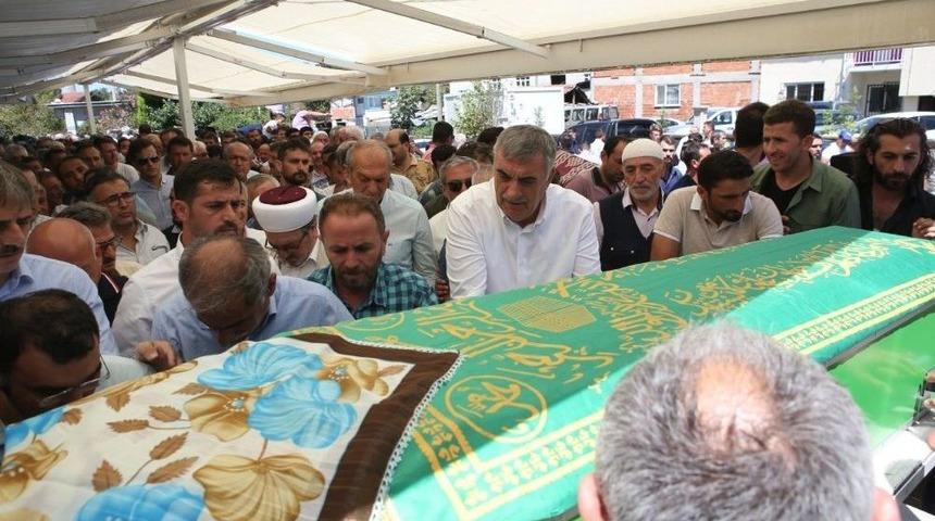 Başkan To&ccedil;oğlu Bektaş&rsquo;a Başsağlığı Diledi