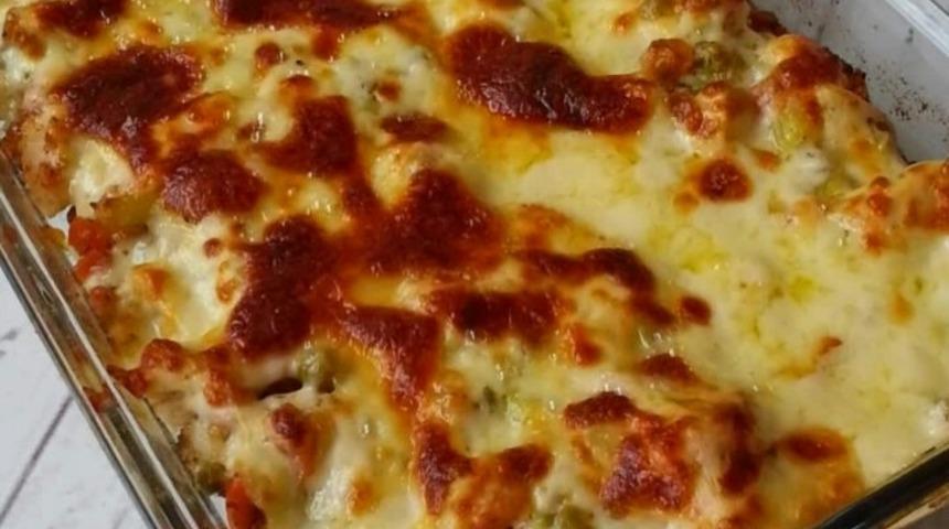 Beşamel Soslu Garnitürlü Tavuk